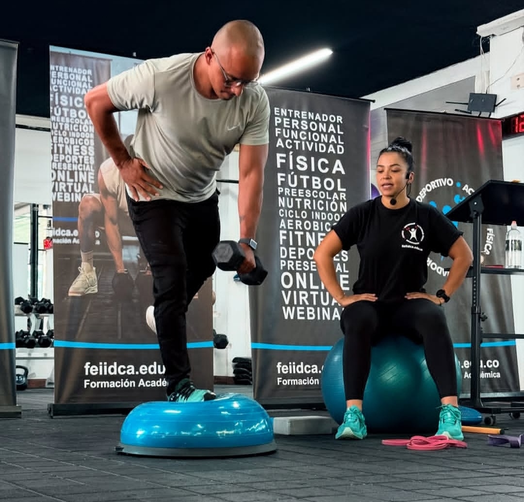 ENTRENAMIENTO FUNCIONAL - IMPLEMENTOS Y SUPERFICIES INESTABLES